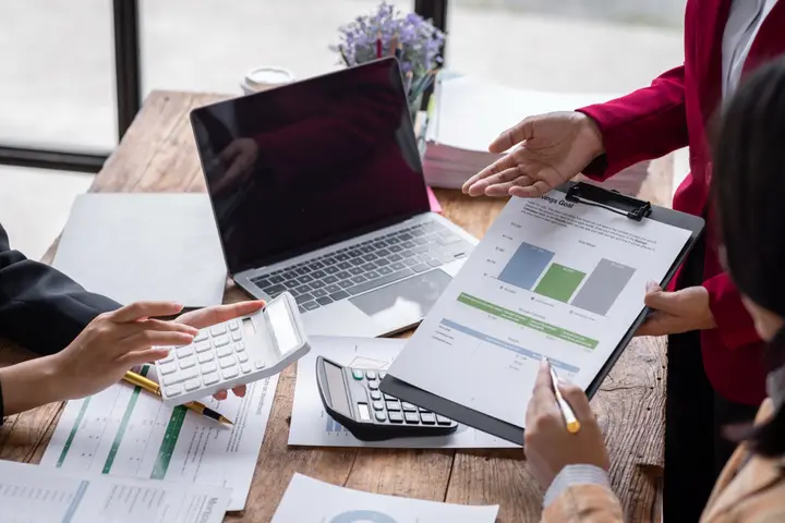 Expert-comptable pour association à Lyon : réunion de présentation des comptes annuels